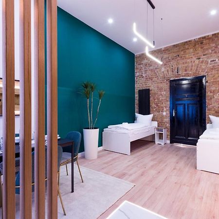 Hevals Spa & Design Apartment Berlijn Buitenkant foto